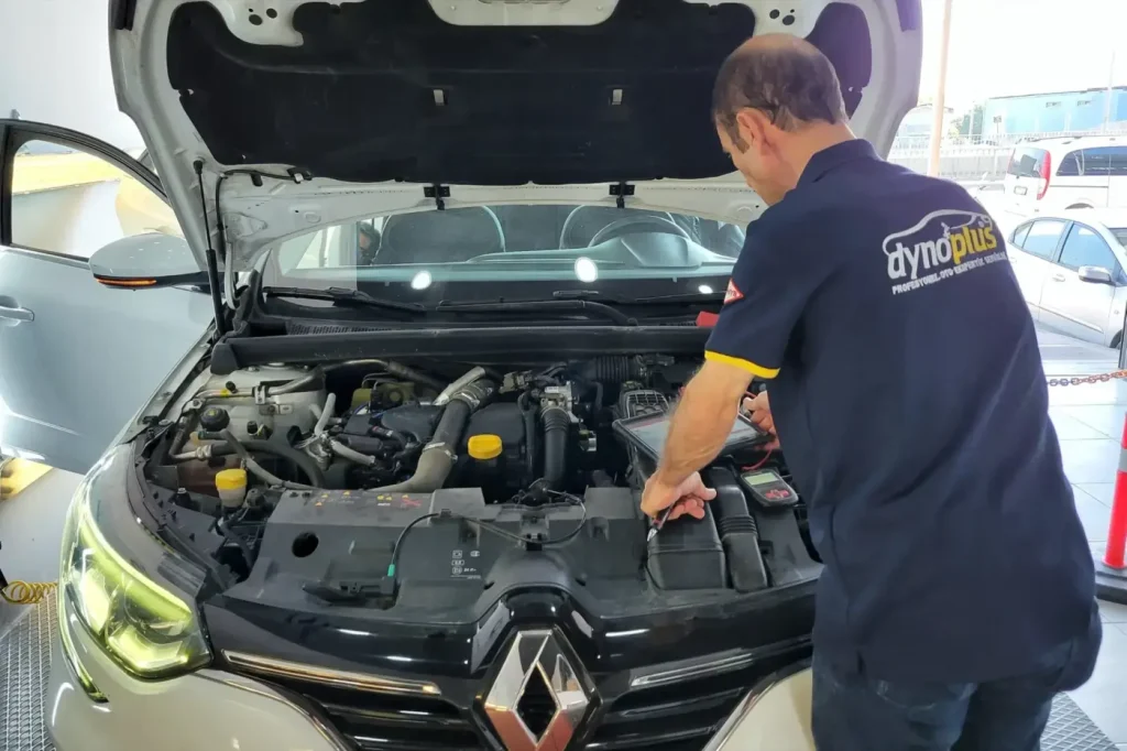 Motor ekspertizi esnasinda motor beyni ECU dan canli degerler kontrolu